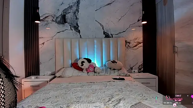 Snapshot of soy_kylebrown chatting on 10.17.25 soy kylebrown online show from 10.17.25