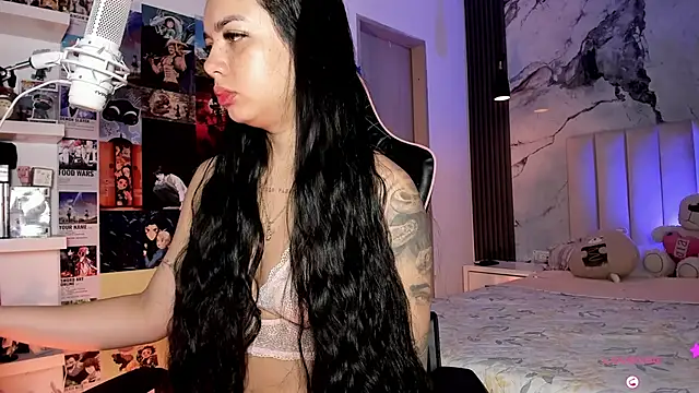 Snapshot of soy_kylebrown chatting on 10.21.25 soy kylebrown online show from 10.21.25