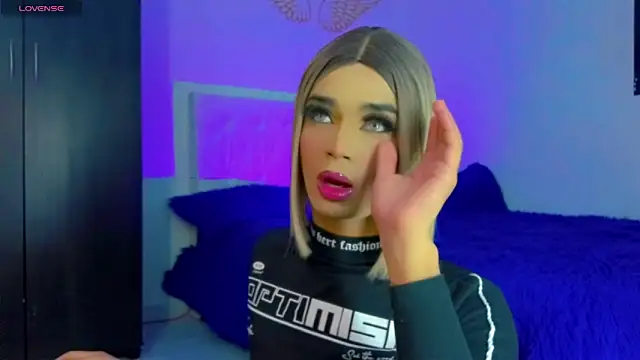 HANNAH BACKERS online show from 10.08.25