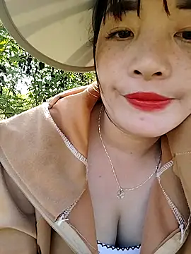 Snapshot of asian_2k chatting on 09.24.25 asian 2k online show from 09.24.25