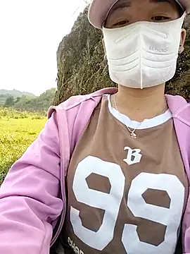 Snapshot of asian_2k chatting on 10.12.25 asian 2k online show from 10.12.25