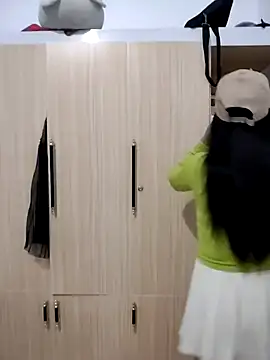 Snapshot of asian_2k chatting on 11.13.25 asian 2k online show from 11.13.25