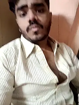 Snapshot of TreatedMachine6 chatting on 11.01.25 TreatedMachine6 online show from 11.01.25