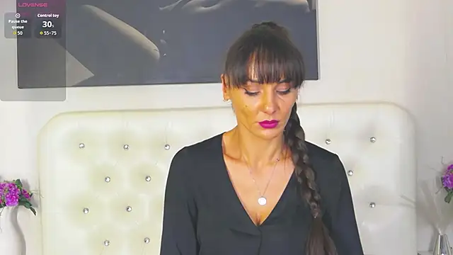 KathiaLust online show from 09.10.25