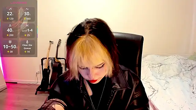 LiyaLuna online show from 11.07.25