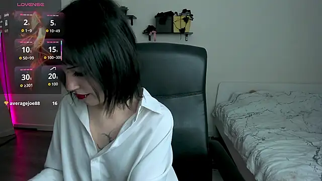 LiyaLuna online show from 02.18.26