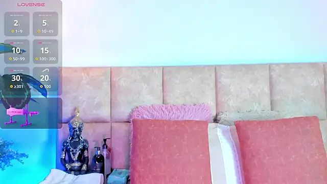 Snapshot of KarolBlanco chatting on 10.15.25 KarolBlanco online show from 10.15.25