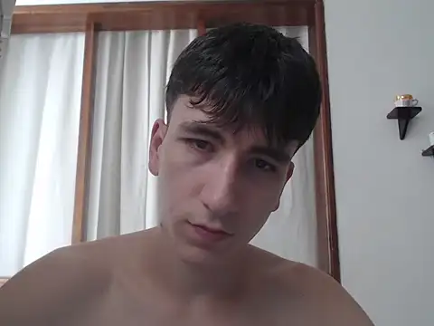 Snapshot of younewmaster chatting on 11.07.25 younewmaster online show from 11.07.25