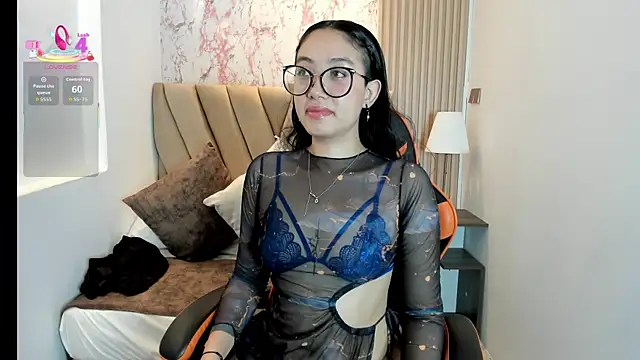 Yuna  Min online show from 09.20.25