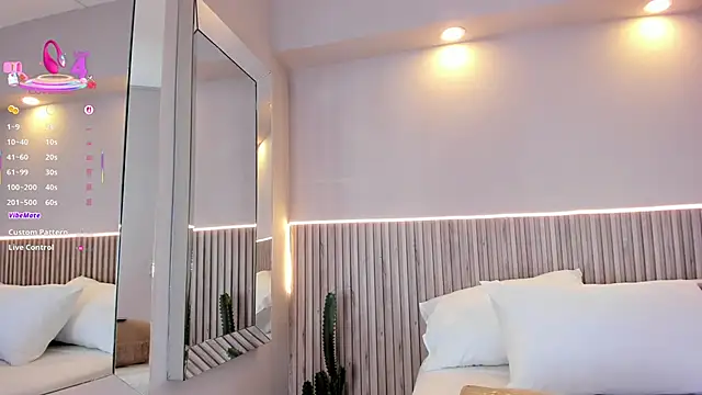 SloanyClark online show from 10.13.25