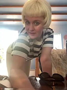 lilybloomfield online show from 04.26.26