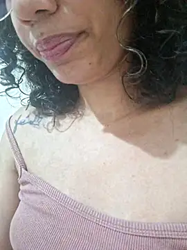 Snapshot of RavenShyfit chatting on 07.17.26 RavenShyfit online show from 07.17.26