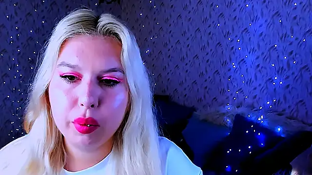 ChloeRicc online show from 10.07.25