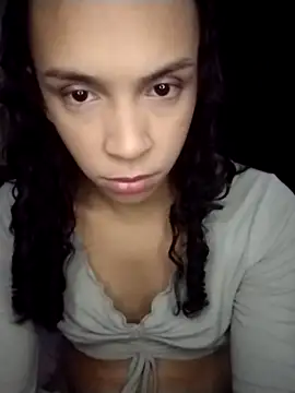 Snapshot of LunaMell chatting on 10.09.25 LunaMell online show from 10.09.25