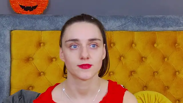 Jessica White  online show from 11.18.25