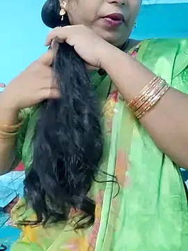 yelmaji91 online show from 10.18.25