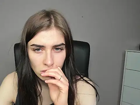 Snapshot of dreamPIA chatting on 09.29.25 dreamPIA online show from 09.29.25