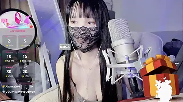 twlilybae online show from 11.04.25