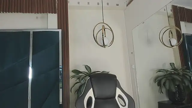 KikaDuque online show from 07.11.26