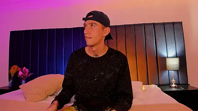 dominik thompson777 online show from 10.04.25