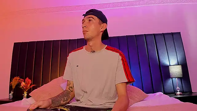 dominik thompson777 online show from 10.05.25