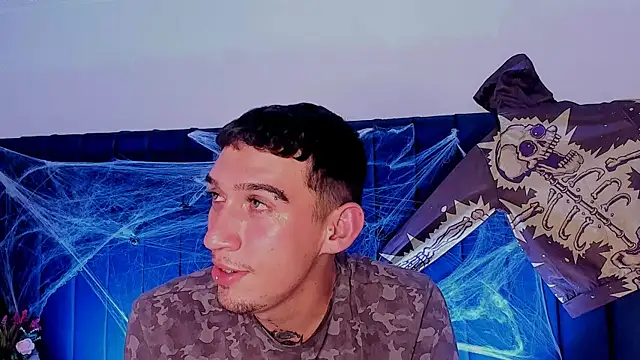 dominik thompson777 online show from 10.30.25