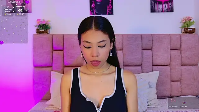 ScarlettLuxe online show from 01.12.26