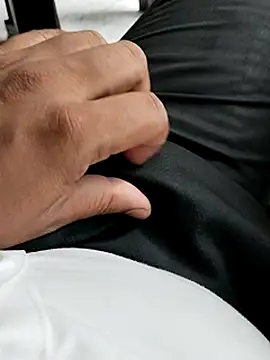 Snapshot of hunk28_6 chatting on 10.06.25 hunk28 6 online show from 10.06.25