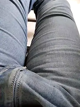 Snapshot of hunk28_6 chatting on 10.26.25 hunk28 6 online show from 10.26.25