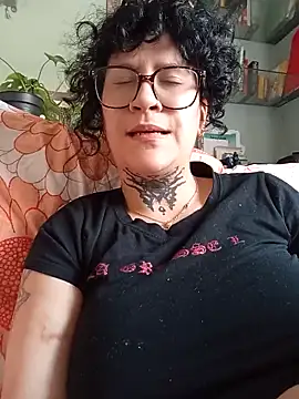 callmelouve  online show from 09.11.25