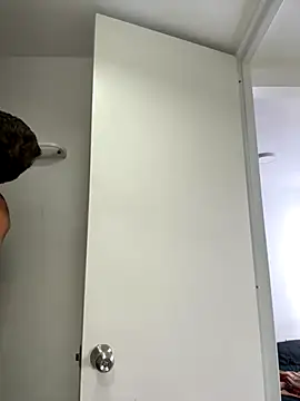 aronn tay online show from 10.29.25