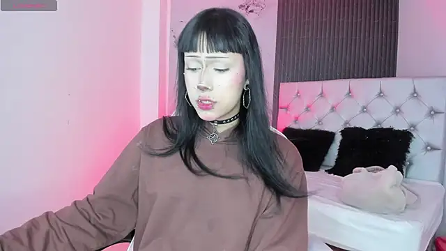 chloesagee online show from 10.26.25