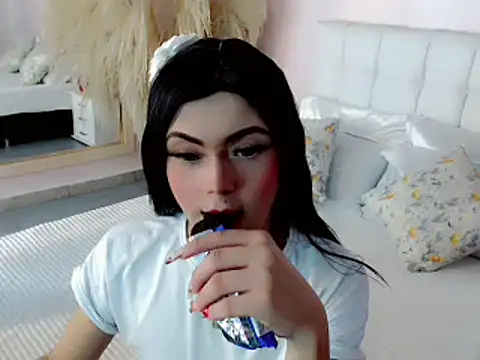 Snapshot of nathalialoes1 chatting on 10.11.25 nathalialoes1 online show from 10.11.25