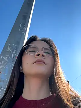 Snapshot of MartaBrent chatting on 09.17.25 MartaBrent online show from 09.17.25