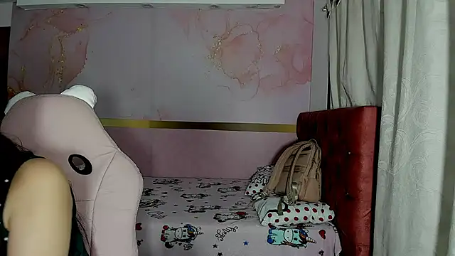 milk candy18 online show from 11.28.25