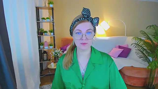 YourUniverser online show from 11.11.25