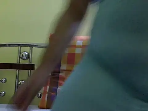 Snapshot of Loleeta chatting on 10.04.25 Loleeta online show from 10.04.25