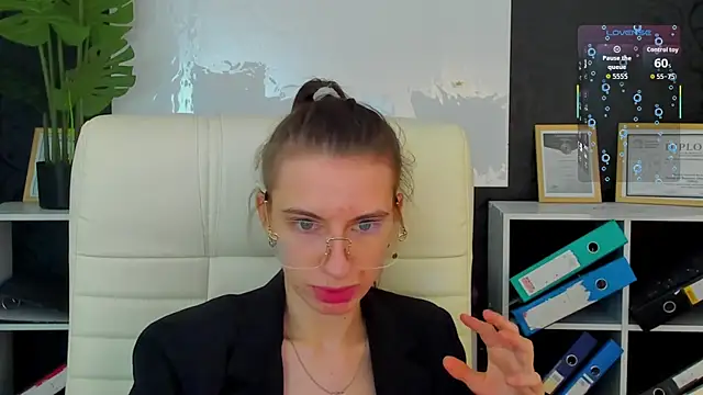 kaleriyaa  online show from 10.18.25