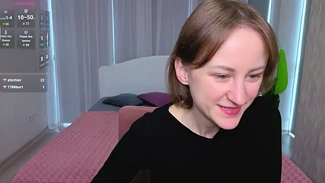 LuluChiiii online show from 10.19.25