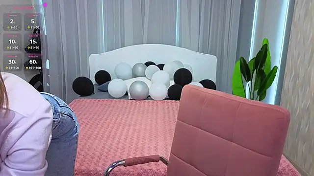 LuluChiiii online show from 11.07.25