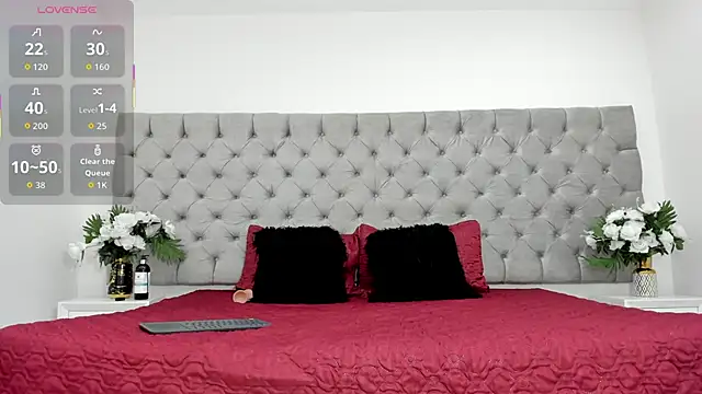 KellyRooss online show from 10.10.25