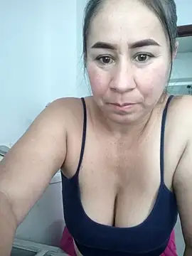 Snapshot of Nala1986 chatting on 09.20.25 Nala1986 online show from 09.20.25