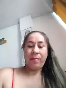 Snapshot of Nala1986 chatting on 10.15.25 Nala1986 online show from 10.15.25