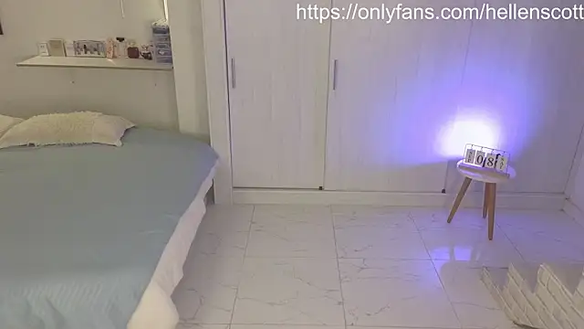 HellennScott online show from 09.09.25