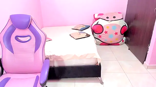 latin doll squirts online show from 09.26.25