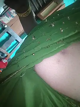 Snapshot of hot_silkkol chatting on 09.22.25 hot silkkol online show from 09.22.25