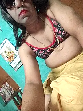 Snapshot of hot_silkkol chatting on 11.04.25 hot silkkol online show from 11.04.25