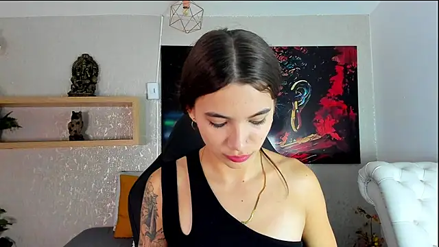 aitana baker  online show from 03.04.26