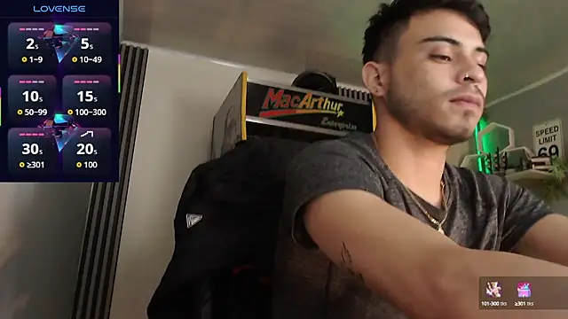 Snapshot of Bastian_MCcormick chatting on 09.21.25 Bastian MCcormick online show from 09.21.25