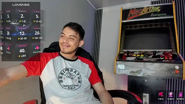 Snapshot of Bastian_MCcormick chatting on 10.15.25 Bastian MCcormick online show from 10.15.25